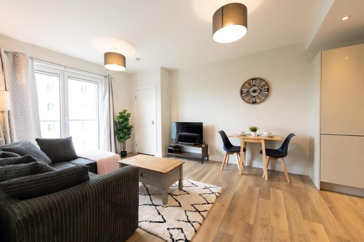 Fantastic 1 Bed Apartment In Crawley Crawley (West Sussex) Exterior foto