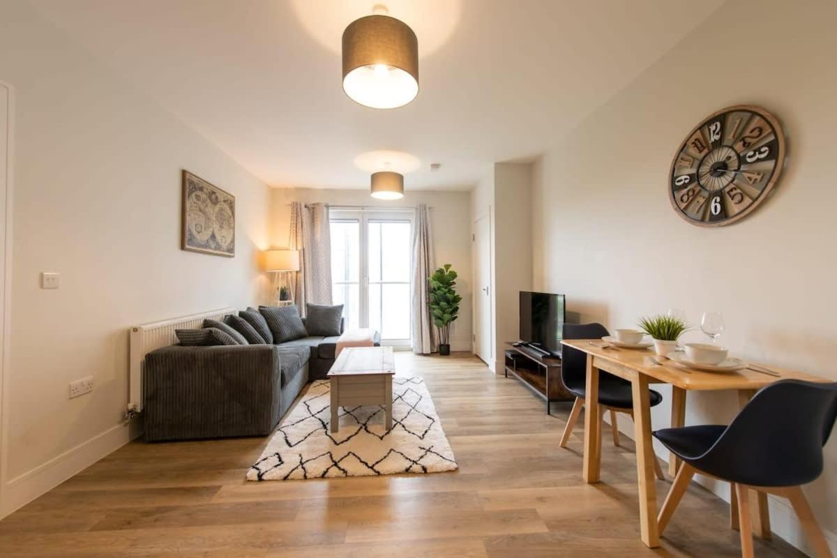 Fantastic 1 Bed Apartment In Crawley Crawley (West Sussex) Exterior foto
