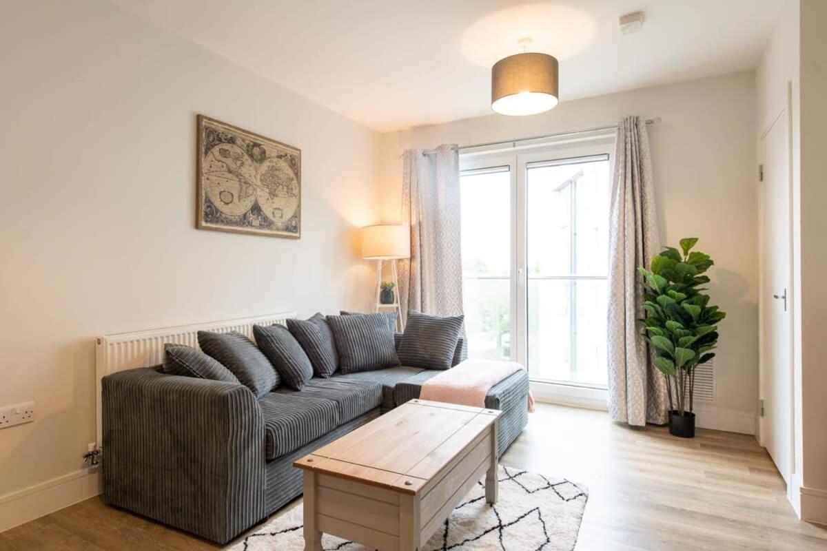 Fantastic 1 Bed Apartment In Crawley Crawley (West Sussex) Exterior foto
