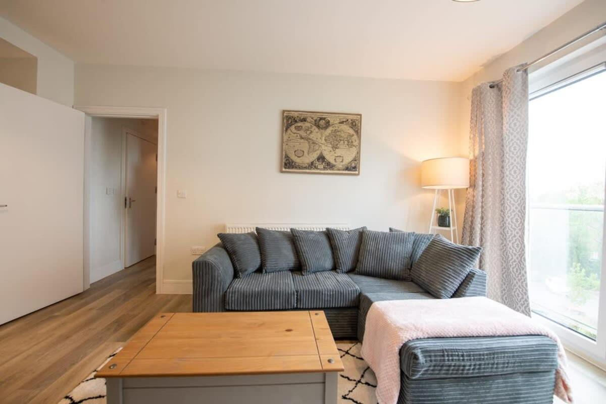 Fantastic 1 Bed Apartment In Crawley Crawley (West Sussex) Exterior foto